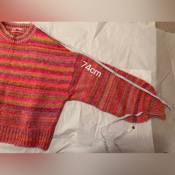 Urban Outfitters pink sweater - Picture 3 of 6